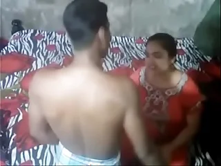 Desi Aunty Caught By To hand Camera